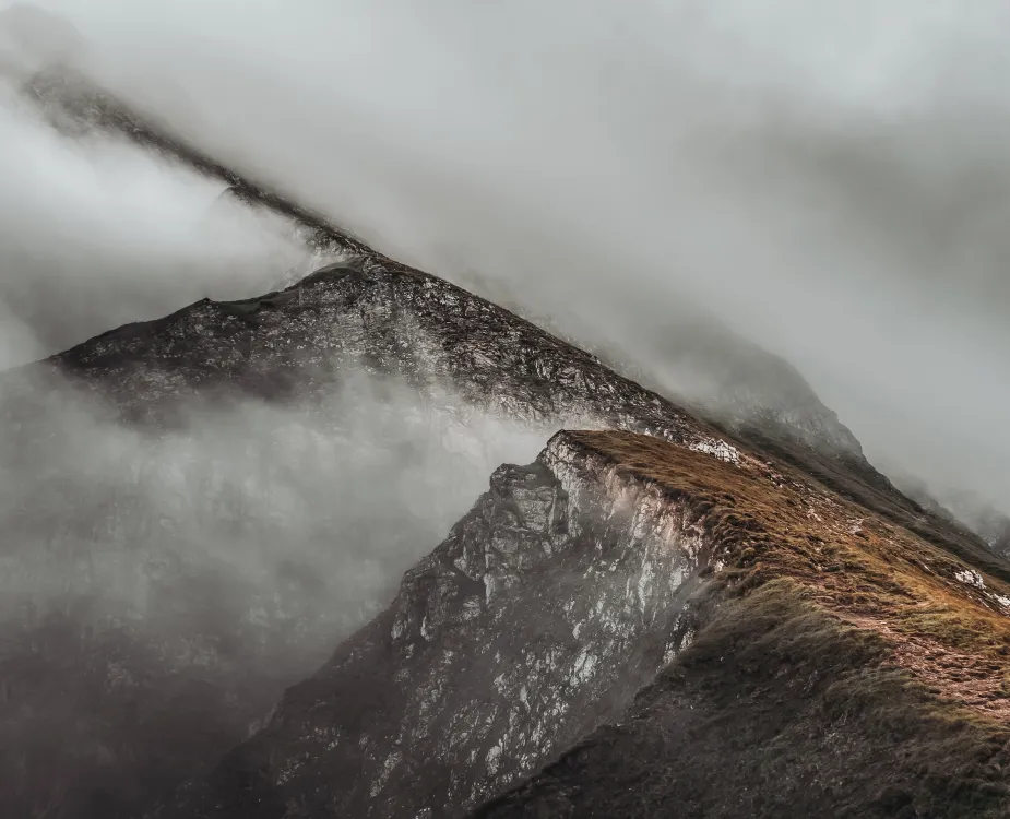 01 Pilatus Mockup 1920x960px 2 2x